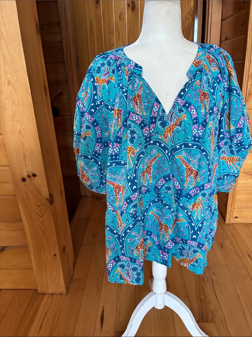 Print great giraffe puff sleeve organic cotton made in India top
